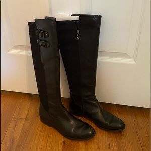 Women’s high boots with flat heel